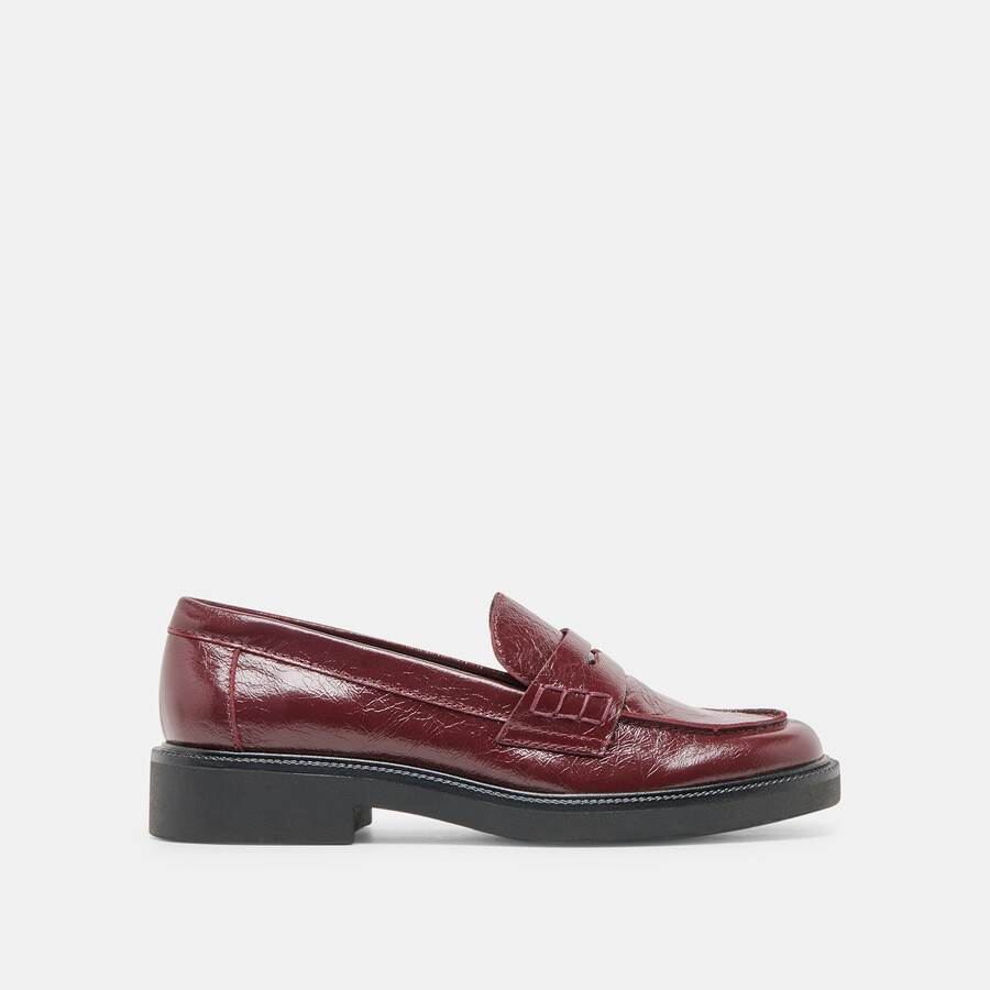 mocassini tiggy in vernice stropicciata color sangue di bue
