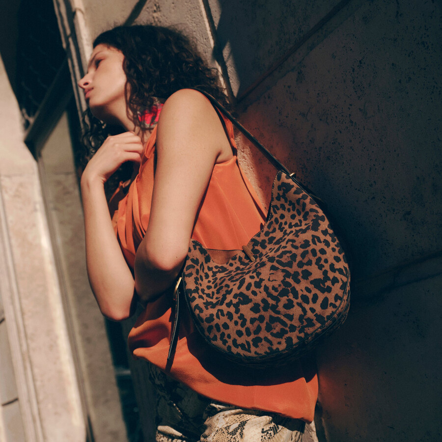 borsa a tracolla bree in pelle scamosciata leopardata