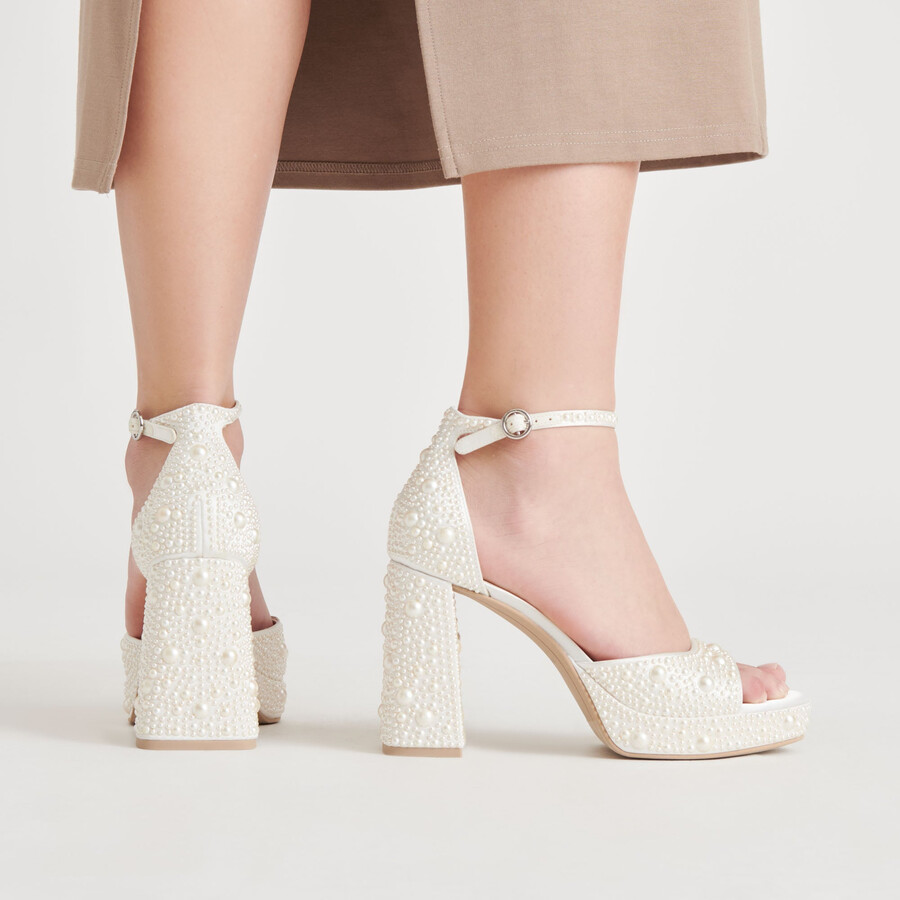tacchi pandro pearl in vero raso bianco