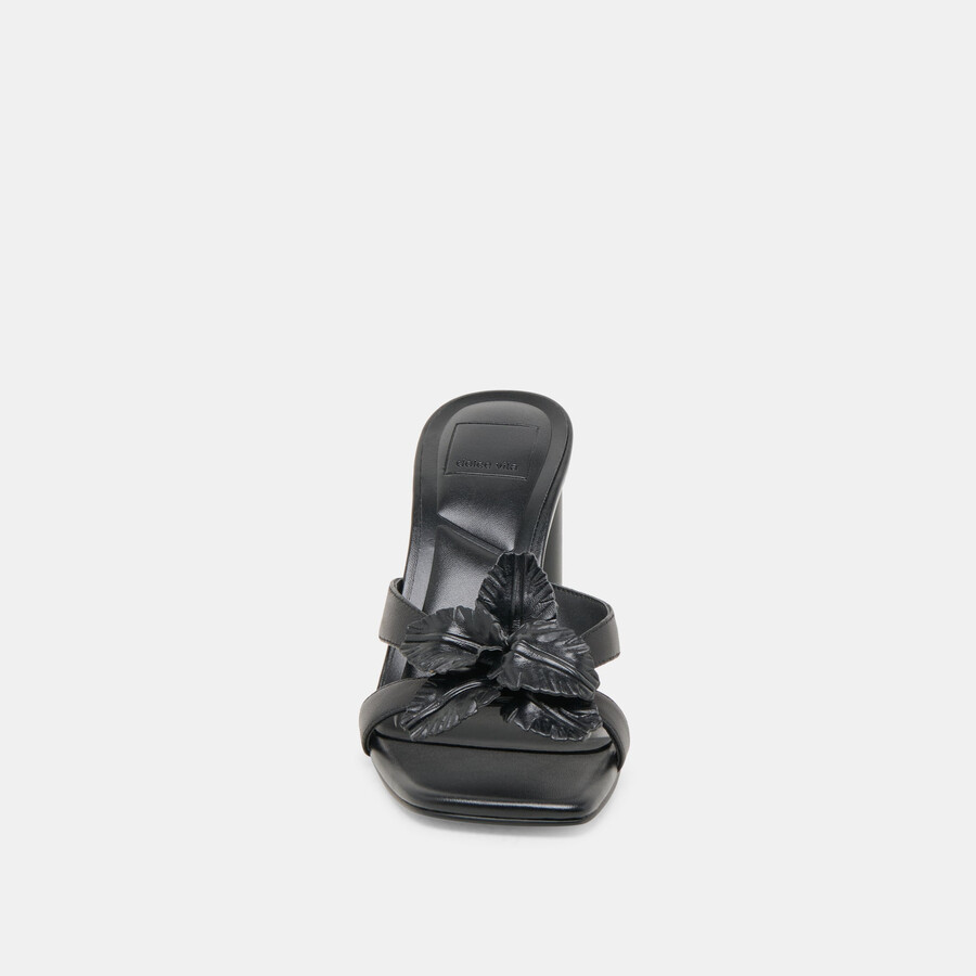 tacchi nikil in pelle nera