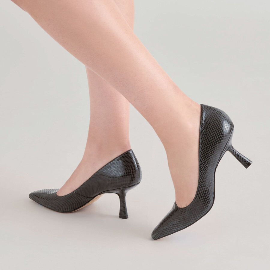 briona heels in pelle goffrata onice