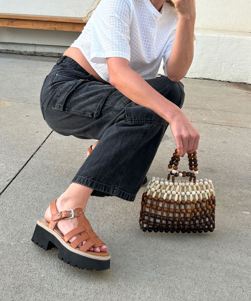 sandali latice in pelle marrone