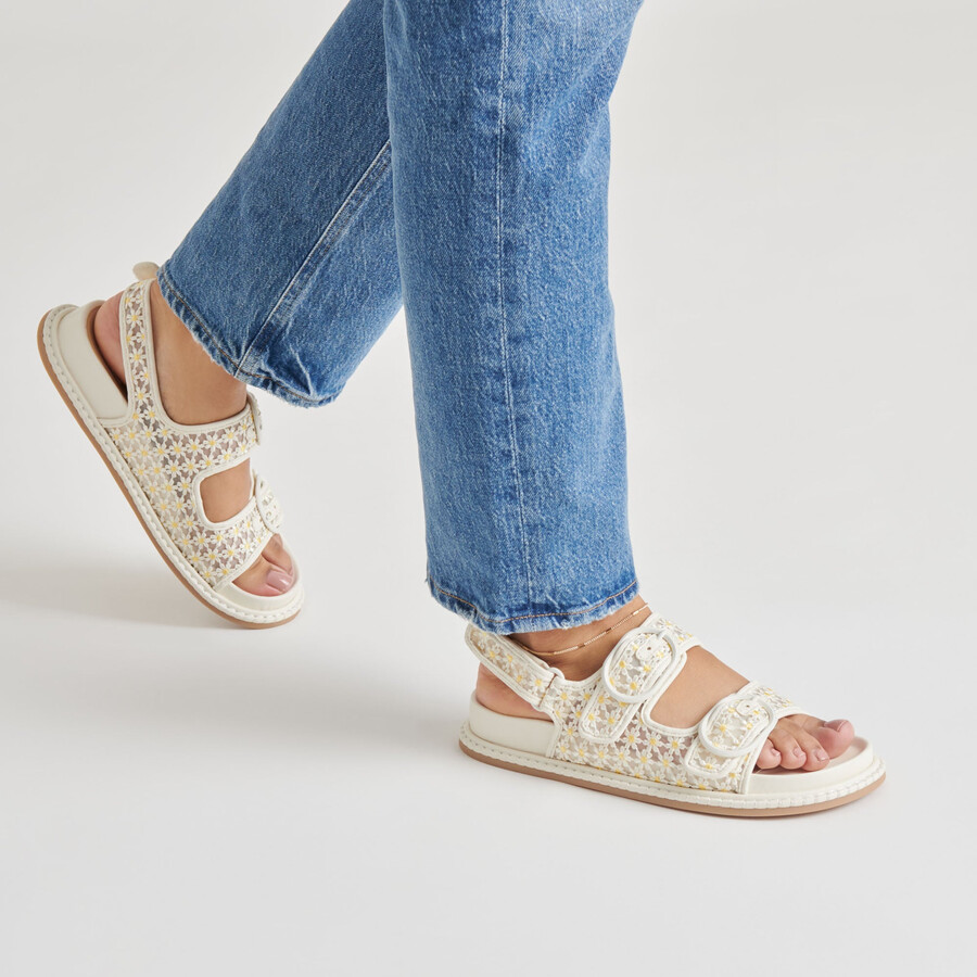 sandali stuart floral in maglia floreale bianca e gialla