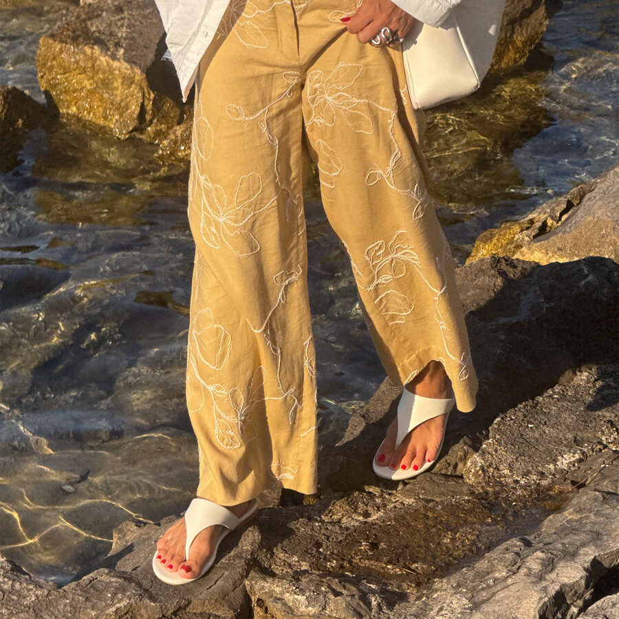 sandali kittle in pelle bianco sporco