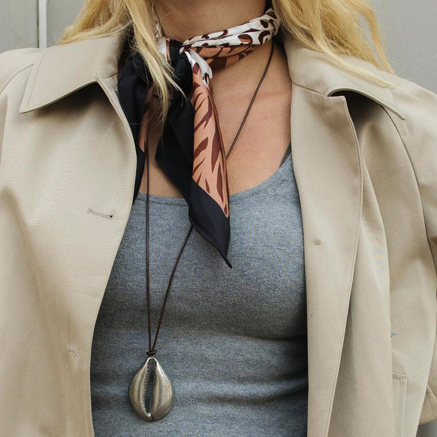 sciarpa con stampa animalier marrone multi