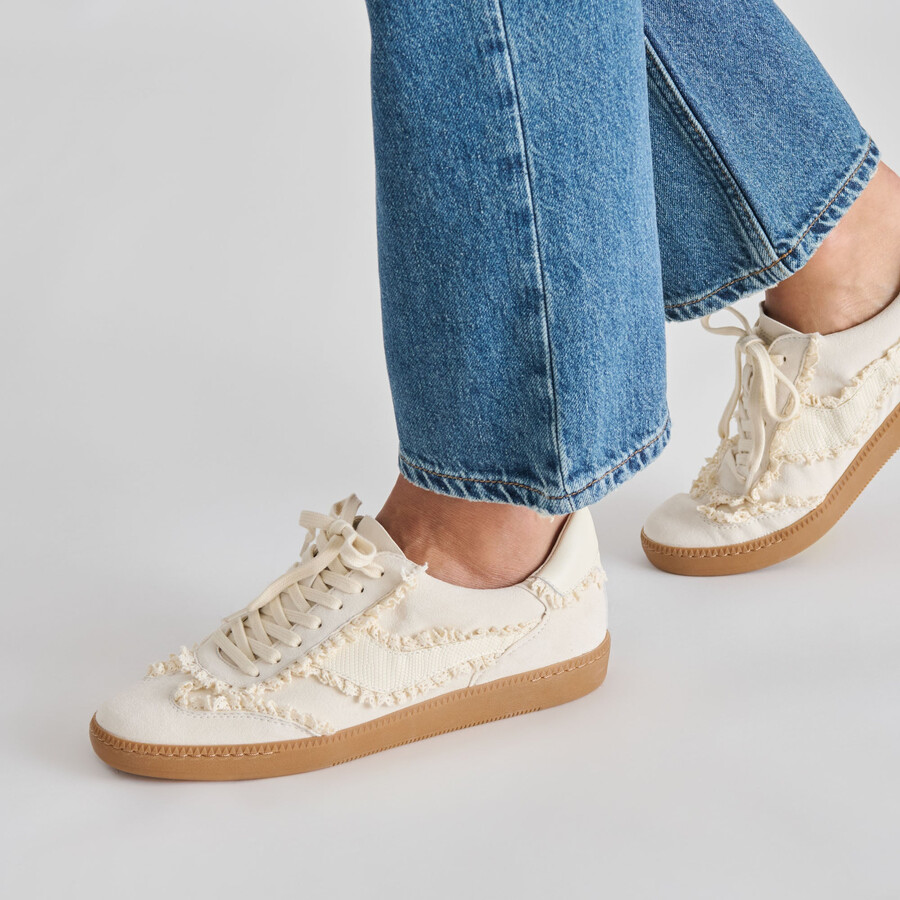 avviso sneakers in pizzo scamosciato avorio