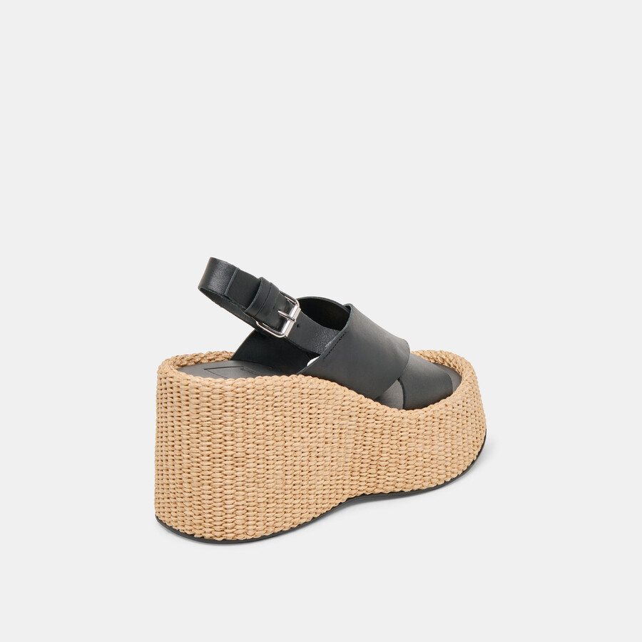 zeppe skylar in pelle nera